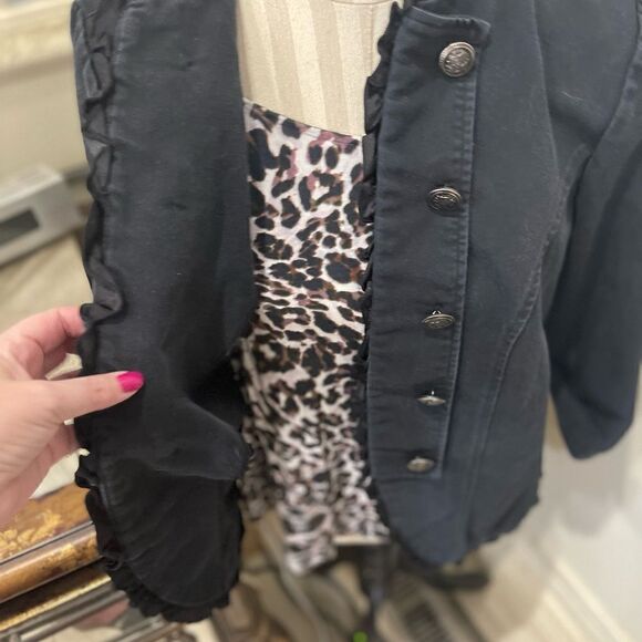 DENIM RUFFLE Placket Jacket! - Picture 8 of 17